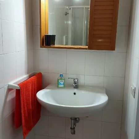 Mini House Apartment *